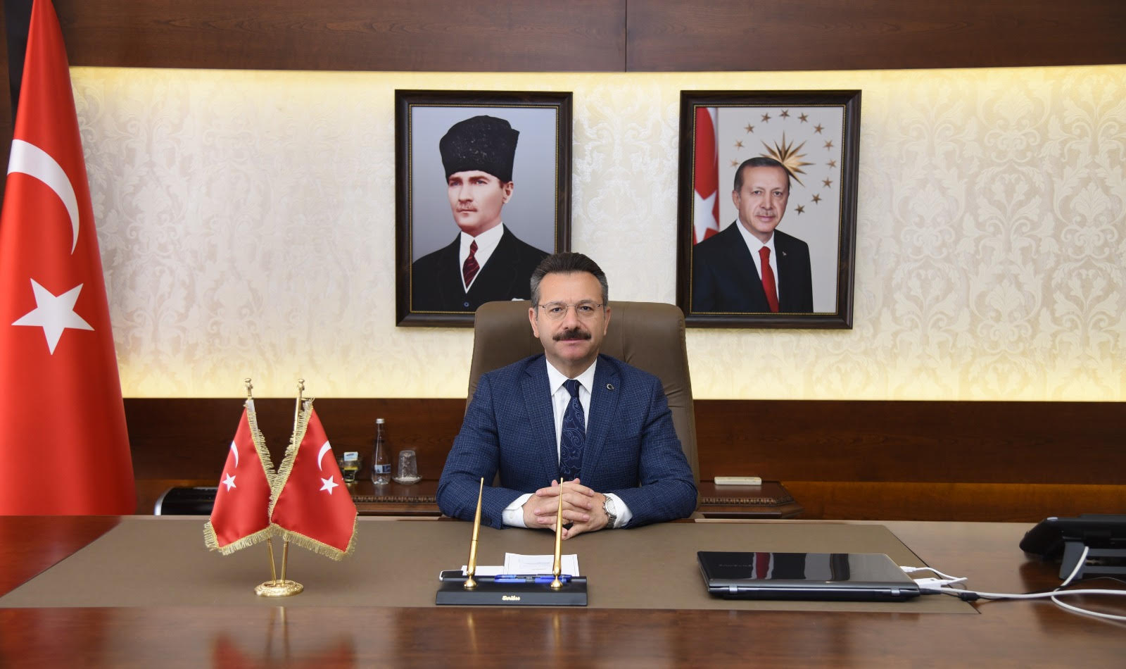 1MAYIS EMEĞİN, EMEKTARIN, ALIN TERİNİN, DAYANIŞMA VE YARDIMLAŞMANIN GÜNÜDÜR.